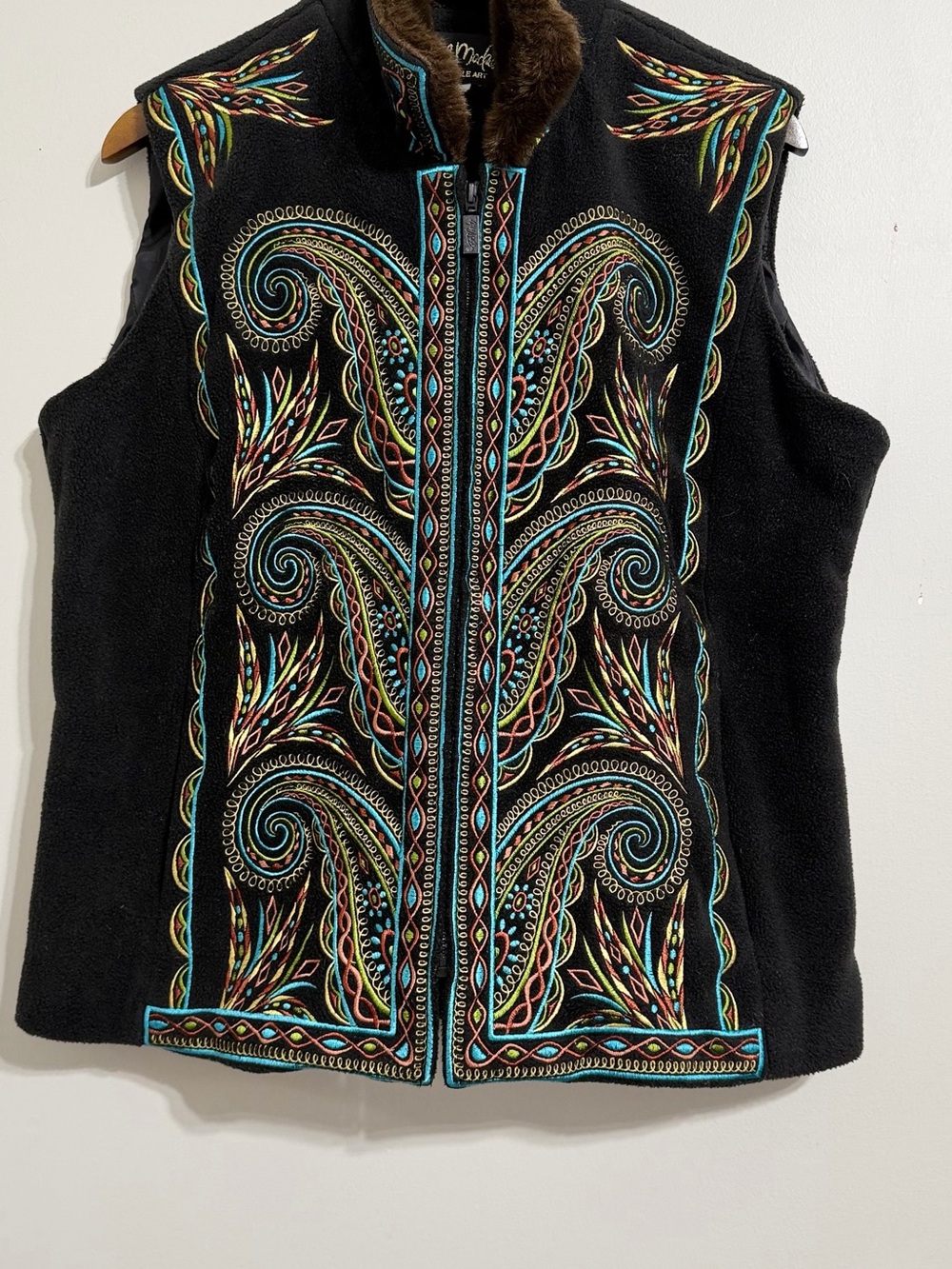 Bob Mackie Wearable Art Black Fleece Embroidered Vest Faux Fur Collar Large